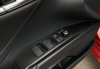 Подержанный автомобиль Toyota Camry Sedan 2021 года (20 фото)