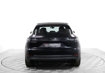 Подержанный автомобиль Porsche Cayenne 2021 года (6 фото)