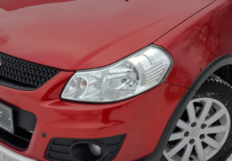 Подержанный автомобиль Suzuki SX4 Hatchback 2011 года (17 фото)