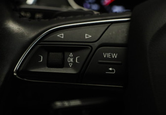 Подержанный автомобиль Audi Q5 2017 года (10 фото)