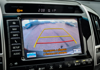 Подержанный автомобиль Toyota Land Cruiser Suv 2012 года (20 фото)