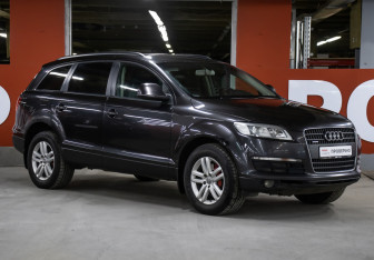 Подержанный автомобиль Audi Q7 2007 года (3 фото)