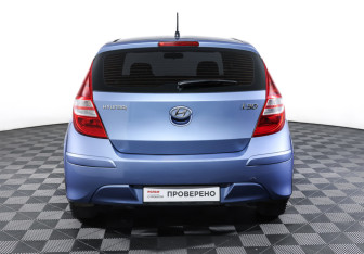 Подержанный автомобиль Hyundai i30 Hatchback 2011 года (6 фото)