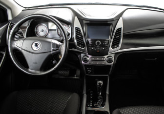 Подержанный автомобиль SsangYong Actyon 2013 года (11 фото)