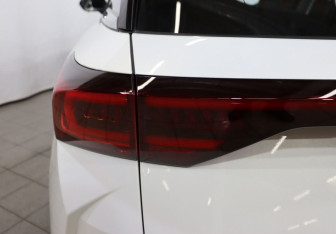 Подержанный автомобиль FAW Bestune T77 2022 года (27 фото)