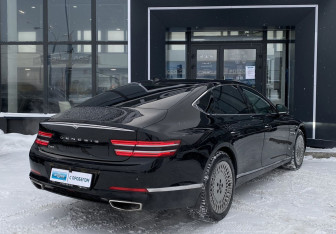 Подержанный автомобиль Genesis G80 2021 года (6 фото)