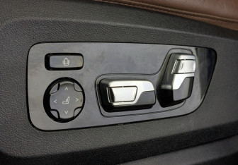 Подержанный автомобиль BMW X5 2022 года (20 фото)