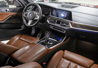 Подержанный автомобиль BMW X7 2019 года (11 фото)