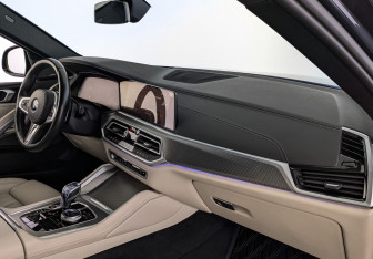 Подержанный автомобиль BMW X6 2021 года (13 фото)