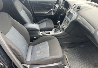 Подержанный автомобиль Ford Mondeo Sedan 2010 года (9 фото)