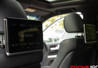 Подержанный автомобиль Toyota Land Cruiser Suv 2017 года (12 фото)