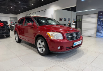 Подержанный автомобиль Dodge Caliber 2010 года (3 фото)