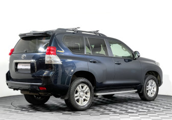 Подержанный автомобиль Toyota Land Cruiser Prado 2010 года (5 фото)