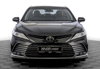 Подержанный автомобиль Toyota Camry Sedan 2021 года (2 фото)