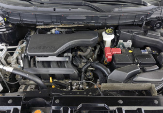 Подержанный автомобиль Nissan X-Trail 2017 года (9 фото)