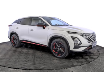Подержанный автомобиль Omoda C5 2022 года (3 фото)