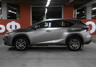Подержанный автомобиль Lexus NX 2016 года (8 фото)