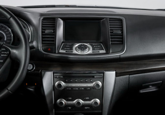 Подержанный автомобиль Nissan Teana 2012 года (13 фото)