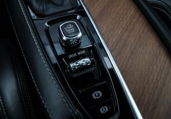 Подержанный автомобиль Volvo XC90 2019 года (34 фото)