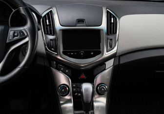 Подержанный автомобиль Chevrolet Cruze Sedan 2013 года (10 фото)