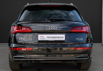 Подержанный автомобиль Audi Q5 2019 года (5 фото)