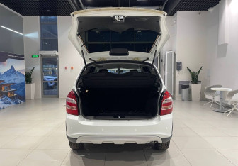 Подержанный автомобиль LADA (ВАЗ) Granta Wagon 2023 года (7 фото)