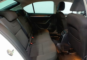 Подержанный автомобиль Skoda Octavia Liftback 2018 года (22 фото)
