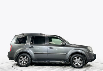 Подержанный автомобиль Honda Pilot 2008 года (4 фото)