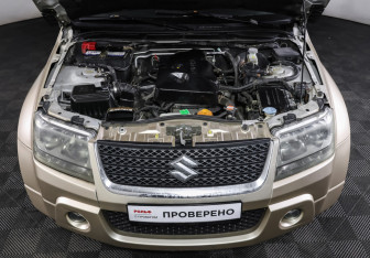 Подержанный автомобиль Suzuki Grand Vitara 2010 года (9 фото)