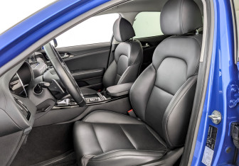 Подержанный автомобиль Kia Stinger 2021 года (20 фото)