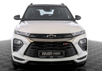 Подержанный автомобиль Chevrolet TrailBlazer 2021 года (2 фото)