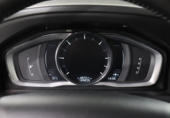 Подержанный автомобиль Volvo XC60 2014 года (11 фото)