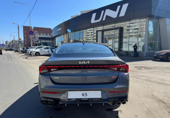 Новый Kia K5 2025 (6 фото)