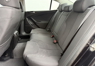 Подержанный автомобиль Volkswagen Passat Sedan 2008 года (11 фото)