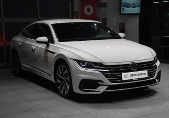 Подержанный автомобиль Volkswagen Arteon 2018 года (3 фото)