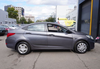 Подержанный автомобиль Hyundai Solaris Sedan 2014 года (4 фото)