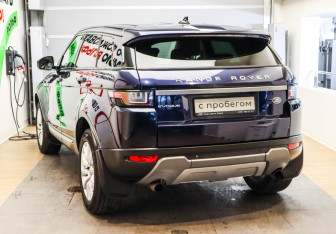 Подержанный автомобиль Land Rover Range Rover Evoque 2015 года (6 фото)