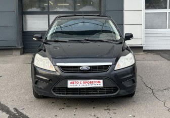 Подержанный автомобиль Ford Focus Sedan 2011 года (2 фото)