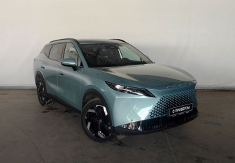 Подержанный автомобиль Omoda C7 2025 года (3 фото)