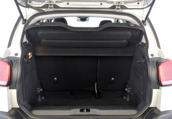 Подержанный автомобиль Citroen C3 Aircross 2018 года (10 фото)