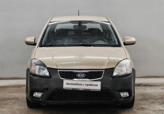 Подержанный автомобиль Kia Rio Hatchback 2009 года (2 фото)