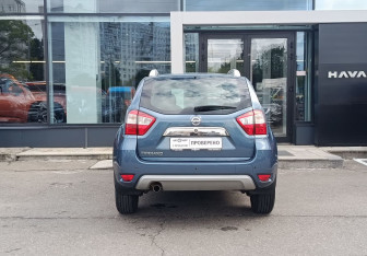 Подержанный автомобиль Nissan Terrano 2014 года (6 фото)