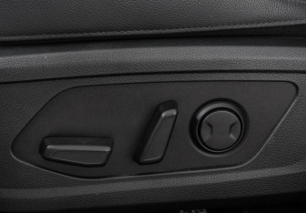 Подержанный автомобиль Kia K5 2020 года (15 фото)