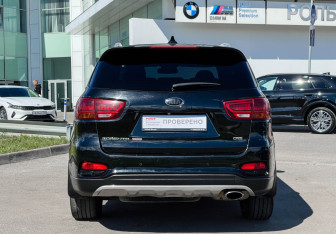 Подержанный автомобиль Kia Sorento 2019 года (6 фото)