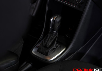 Подержанный автомобиль Volkswagen Polo Sedan 2017 года (12 фото)