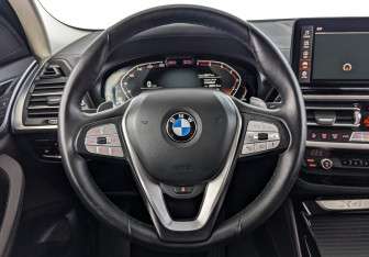 Подержанный автомобиль BMW X4 2022 года (22 фото)
