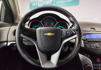 Подержанный автомобиль Chevrolet Cruze Sedan 2013 года (15 фото)