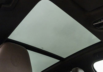 Подержанный автомобиль Porsche Cayenne 2019 года (26 фото)