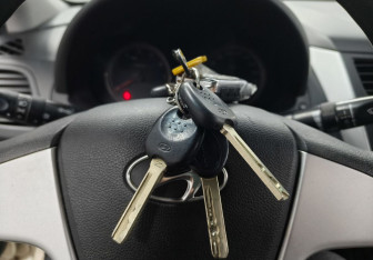 Подержанный автомобиль Hyundai Solaris Sedan 2012 года (14 фото)