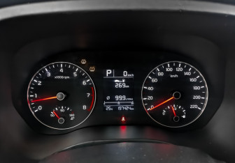 Подержанный автомобиль Kia Rio Hatchback 2021 года (15 фото)